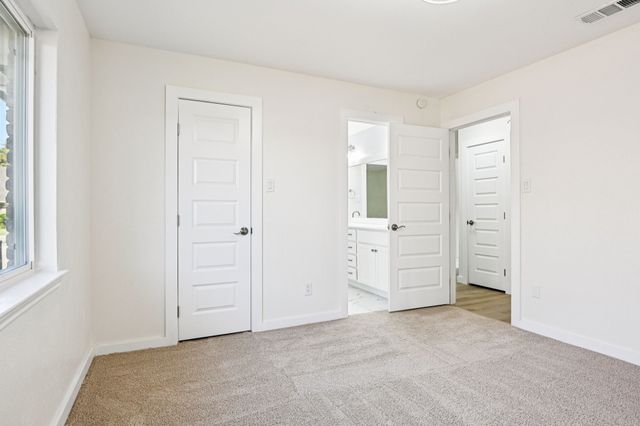 4300 Kingswick Drive, Arlington, TX 76016