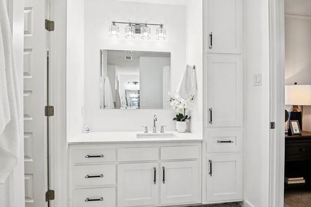 4300 Kingswick Drive, Arlington, TX 76016