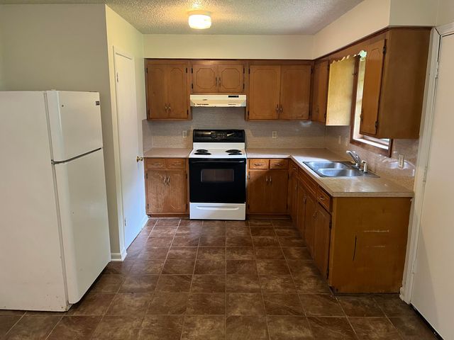 1304 Butler, Leesville, LA 71446