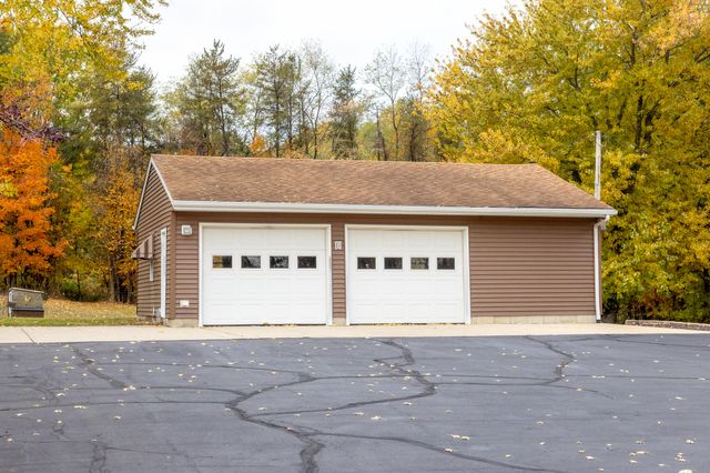 6566 N 200 E, La Porte, IN 46350