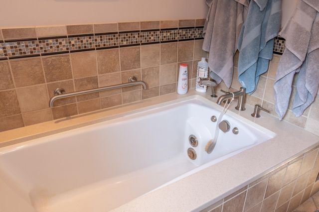 6566 N 200 E, La Porte, IN 46350