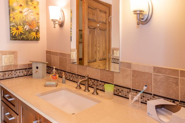 6566 N 200 E, La Porte, IN 46350