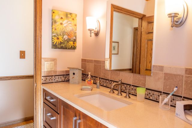 6566 N 200 E, La Porte, IN 46350