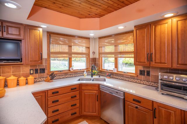 6566 N 200 E, La Porte, IN 46350