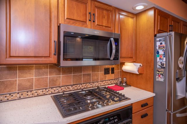 6566 N 200 E, La Porte, IN 46350