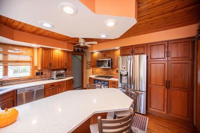 6566 N 200 E, La Porte, IN 46350