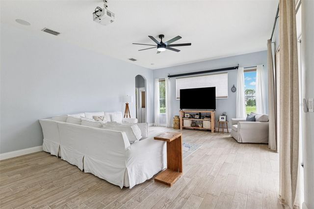 13049 THOROUGHBRED DRIVE, Dade City, FL 33525