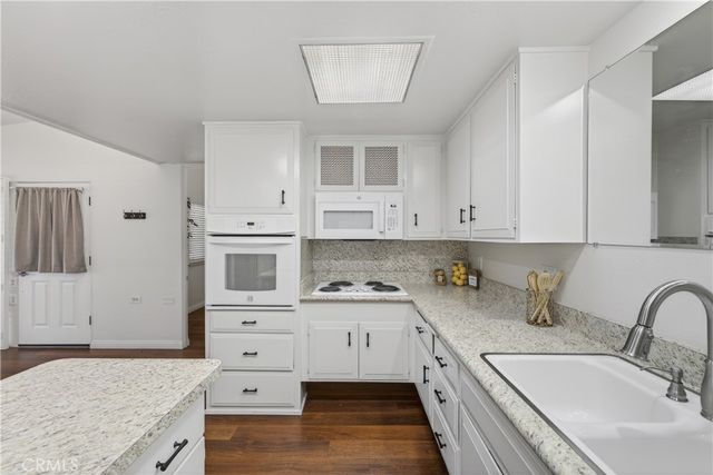 1200 Canoe Brook Drive 19D, Seal Beach, CA 90740