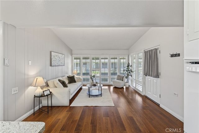 1200 Canoe Brook Drive 19D, Seal Beach, CA 90740