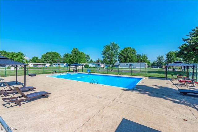 235 Chaucer, Elyria, OH 44035