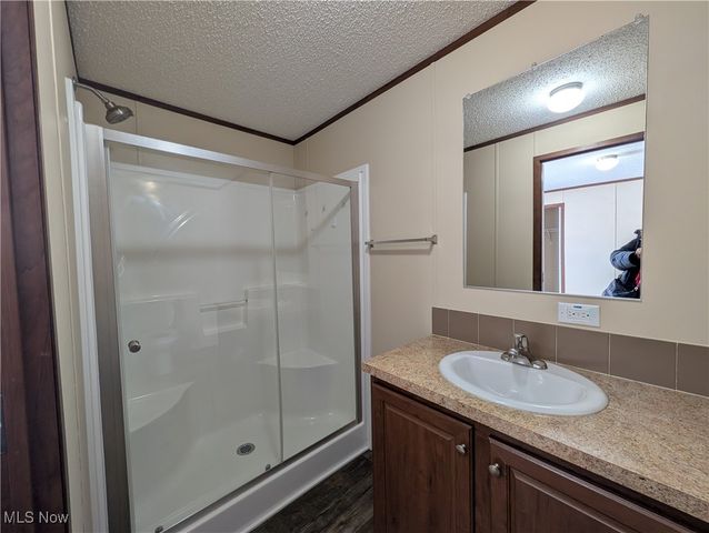 235 Chaucer, Elyria, OH 44035