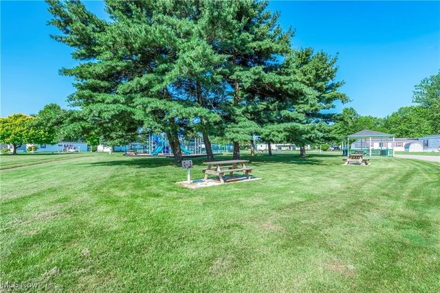 235 Chaucer, Elyria, OH 44035