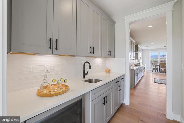 9435 OLD COURTHOUSE RD, Vienna, VA 22182