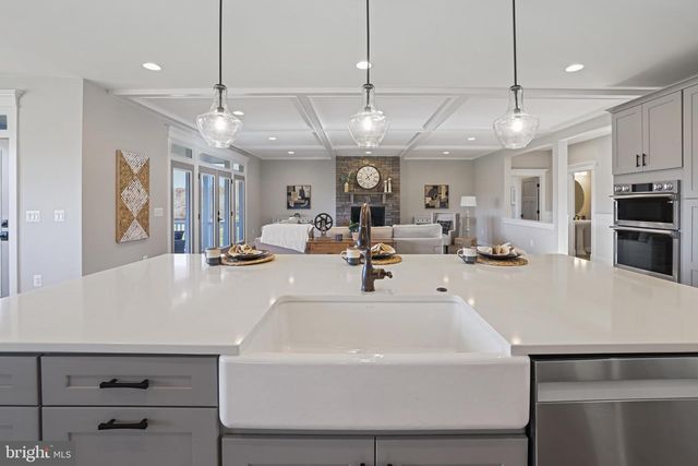 9435 OLD COURTHOUSE RD, Vienna, VA 22182