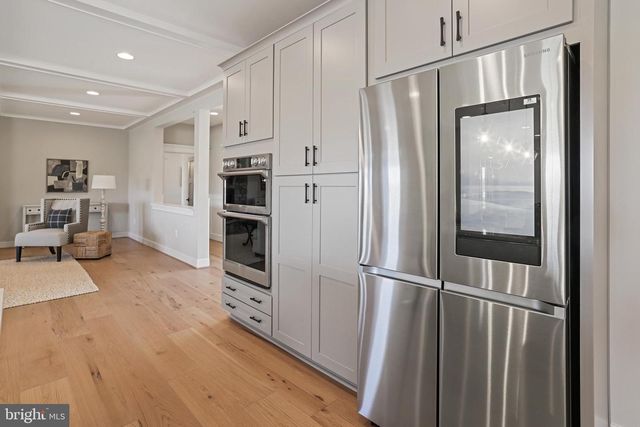 9435 OLD COURTHOUSE RD, Vienna, VA 22182