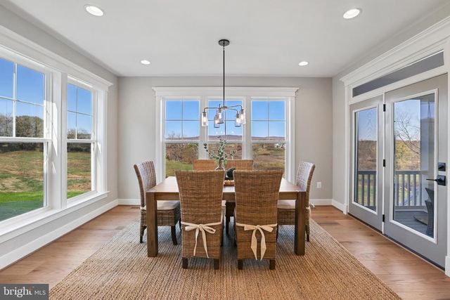 9435 OLD COURTHOUSE RD, Vienna, VA 22182
