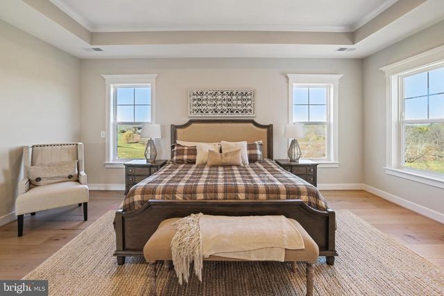 9435 OLD COURTHOUSE RD, Vienna, VA 22182