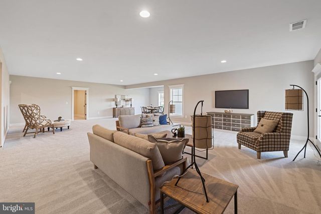 9435 OLD COURTHOUSE RD, Vienna, VA 22182
