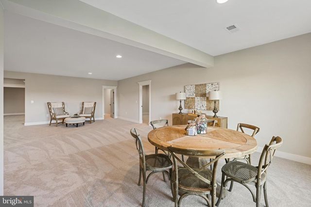 9435 OLD COURTHOUSE RD, Vienna, VA 22182