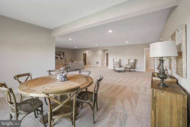 9435 OLD COURTHOUSE RD, Vienna, VA 22182