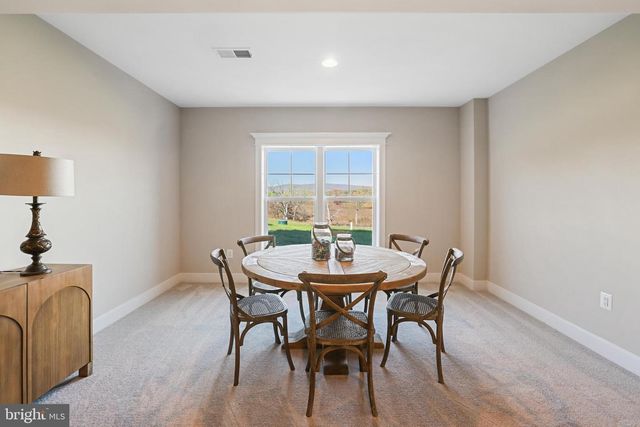 9435 OLD COURTHOUSE RD, Vienna, VA 22182
