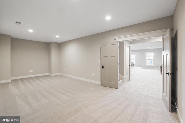 9435 OLD COURTHOUSE RD, Vienna, VA 22182