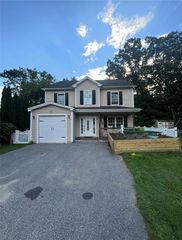 29 Genoa Avenue, Johnston, RI 02919