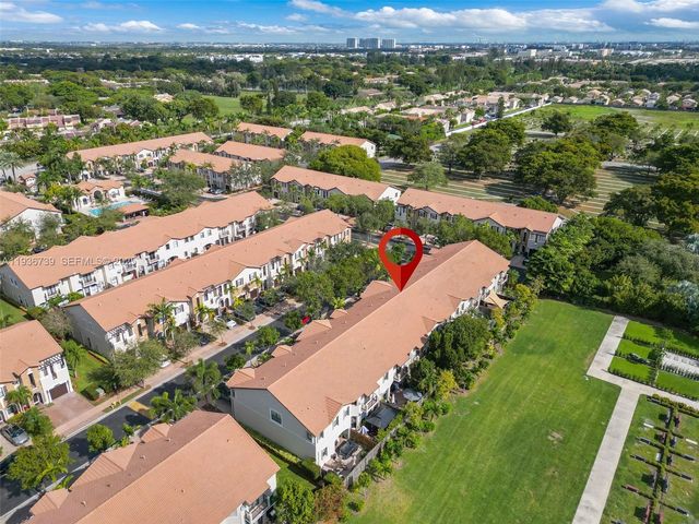 10318 NW 30th Ter, Doral, FL 33172