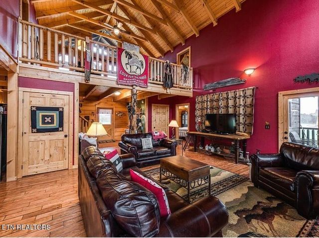 167 Bunkhouse Rd, Spencer, TN 38585