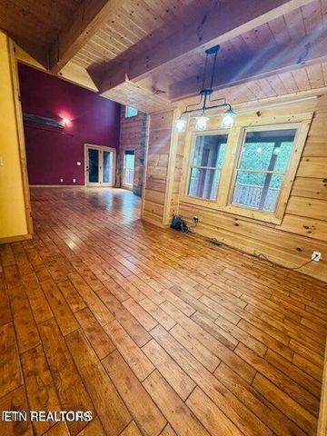 167 Bunkhouse Rd, Spencer, TN 38585
