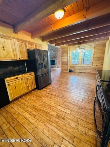 167 Bunkhouse Rd, Spencer, TN 38585