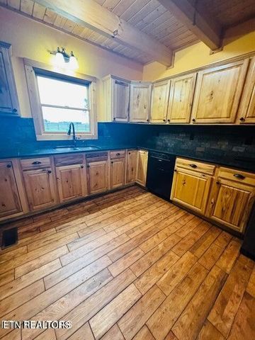 167 Bunkhouse Rd, Spencer, TN 38585