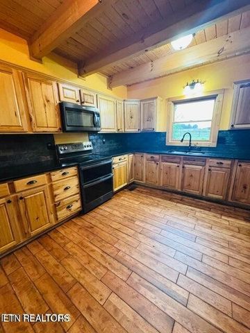 167 Bunkhouse Rd, Spencer, TN 38585