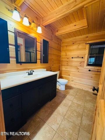 167 Bunkhouse Rd, Spencer, TN 38585