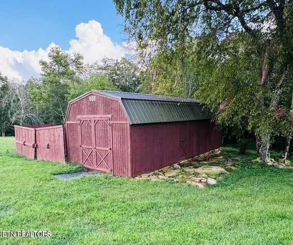 167 Bunkhouse Rd, Spencer, TN 38585