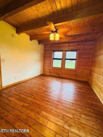 167 Bunkhouse Rd, Spencer, TN 38585