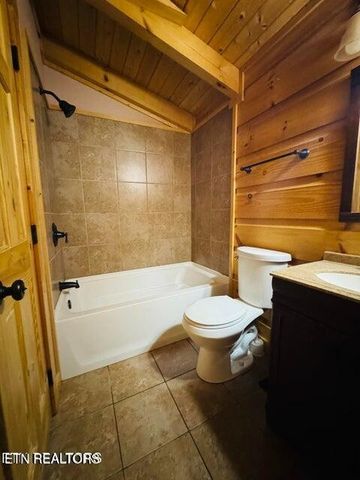 167 Bunkhouse Rd, Spencer, TN 38585