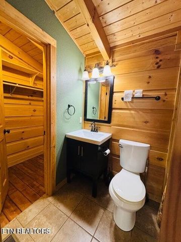 167 Bunkhouse Rd, Spencer, TN 38585