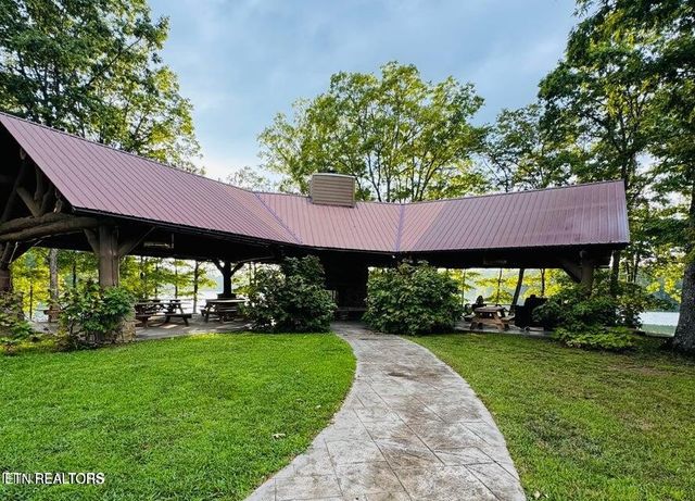 167 Bunkhouse Rd, Spencer, TN 38585