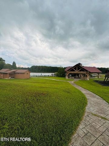 167 Bunkhouse Rd, Spencer, TN 38585