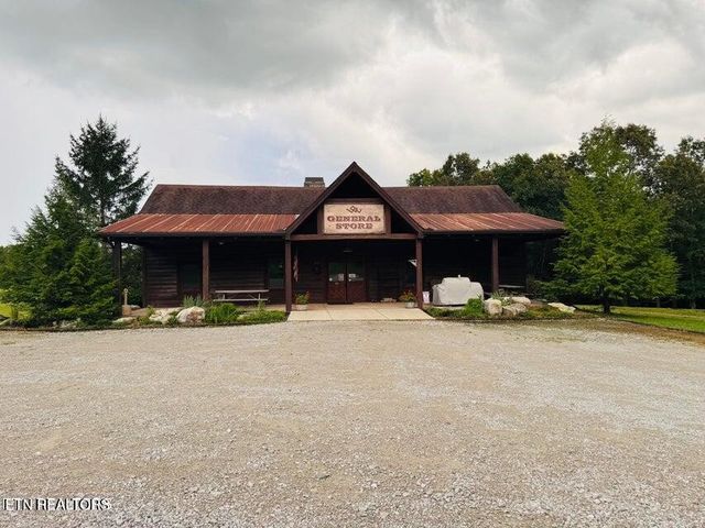 167 Bunkhouse Rd, Spencer, TN 38585