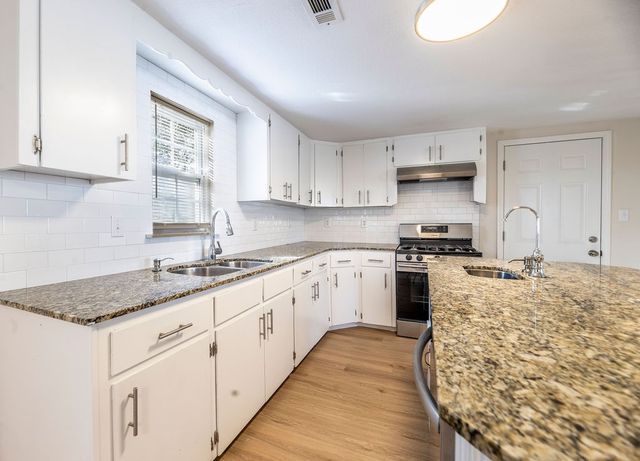 19731 Nob Hill Loop, Springdale, AR 72764