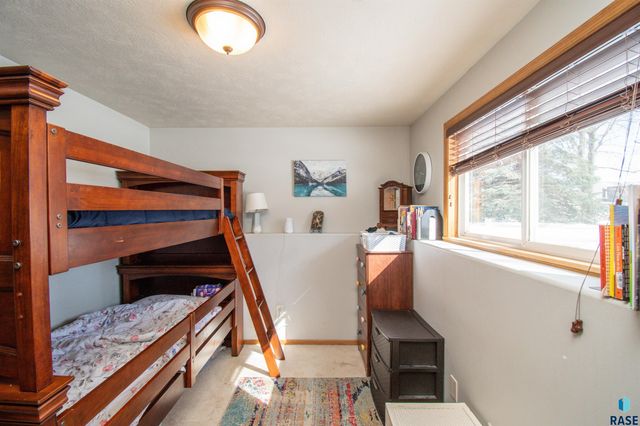 3505 W Trinity Pl Place, Sioux Falls, SD 57108