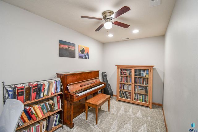 3505 W Trinity Pl Place, Sioux Falls, SD 57108