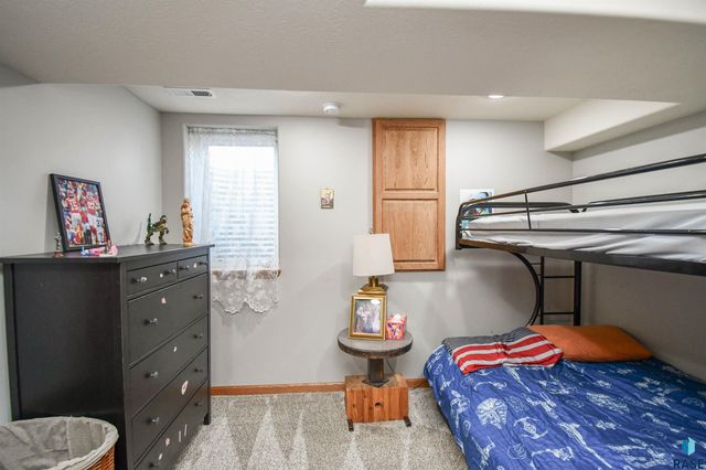 3505 W Trinity Pl Place, Sioux Falls, SD 57108