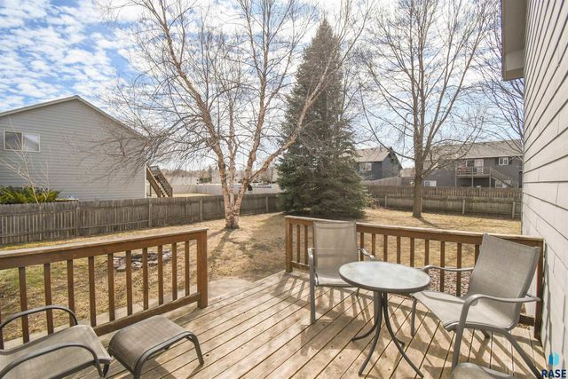 3505 W Trinity Pl Place, Sioux Falls, SD 57108