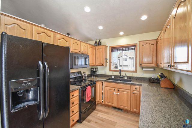 3505 W Trinity Pl Place, Sioux Falls, SD 57108