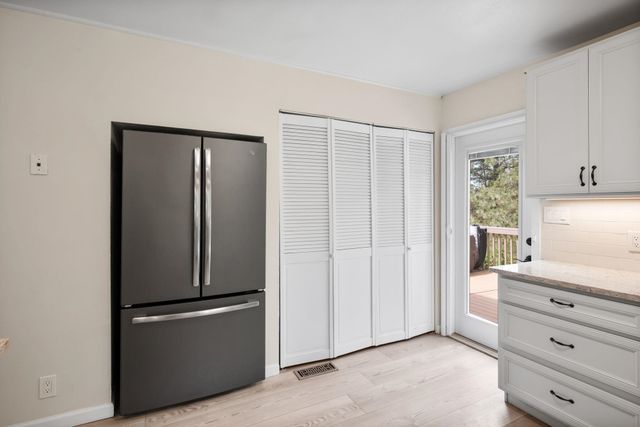 6104 W Deno Rd, Spokane, WA 99224