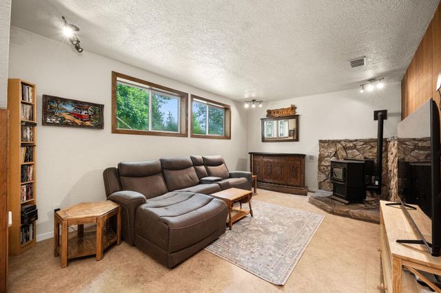 6104 W Deno Rd, Spokane, WA 99224
