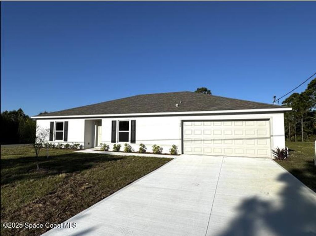 3198 Framingham Avenue SW, Palm Bay, FL 32908